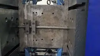 injection moulding machine #moulding #machine #shorts #cncmachine #milling #tools #metaldetecting