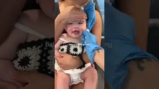 Первый прокол ушей у малыша, маленькая улыбка до ❤️ Сердце мамы переполнено ❣️ #сердечнаяжизньмас...