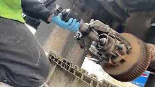 Harbor freight hydraulic three jaw puller review