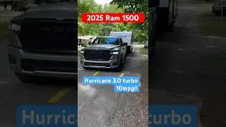 Расход топлива у Ram 1500 Hurricane 3.0 turbo 2026 года выпуска (миль на галлон) лучше, чем у Hem...