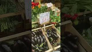 Маленький овощной рынок Неаполя. Цены, таки да, в 2 раза дешевле, чем в Вероне #lifeinitaly #naples