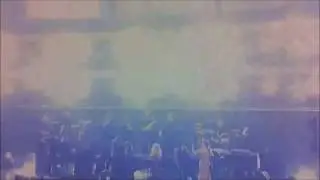 christina aguilera falls at the end of her grammy performance @the 53rd annual grammy awards 2011