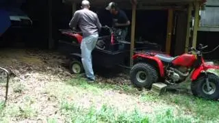 Honda 1987 Big Red Pulling 85 ATC250ES on a Trailer
