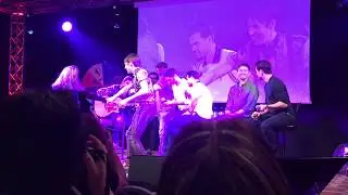 Manu Bennett and David Giuntoli: End of the road (As Reeve dances with a fan)