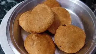 जल्दी लिए दोस्तों आज बना रही हूं मटर की कचोरी