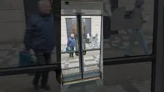 Otevřeno a Zavřeno ve voze 52T 9502