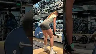 One more rep. Always.😋#workoutmotivation #gymshorts #fitnesslife #shorts #training