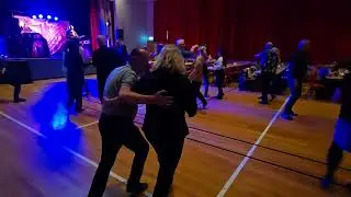 SwingTeam Timmar av tomhet, Grøtte Samfunnshus, Fannrem Dansnytt Hilde Arntzen