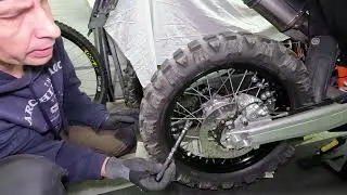 KTM 690 Enduro R - Pinnojen kiristys