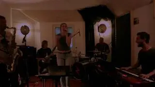 BARBARA MOTIVE - Love Hubbub (Live Session #1)