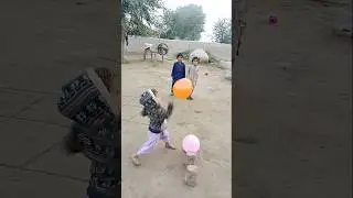 Balloon Throwing Challenge #virelshorts #funny #gamechallenge #comedy