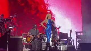 Miley Cyrus - 7 Things Live, Lollapalooza 2022, Parque Cerrillos.