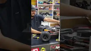 Traxxas Sledge, pensa num carro top! Escala 1/8 #traxxas #viral #keepcross #youtubeshorts