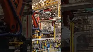 #automobile #automobilemanufacturing #carmanufacturers #car #marutisuzuki #kia #yt #robot #ytshorts