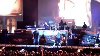 Eminem - Love the Way You Lie - Live at Yankee Stadium 9/13/10