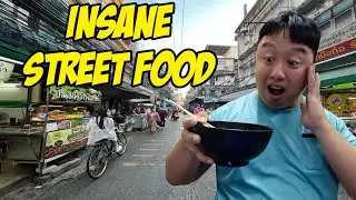 UNIQUE Thai Street Food Tour at Petchaburi Soi 5 In Bangkok, Thailand 🇹🇭 INSANE PAD KAPRAO & NOODLES