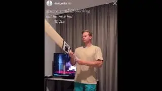 Steve Smith checking his own new bat #stevesmith #ashes