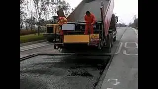 Automatic Chip Spreader - Chip Spreader - Chip Spreader Machine - Commercial Paving Equipment
