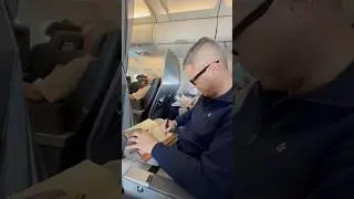 Using A Fountain Pen on an Airplane! #fountainpen