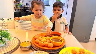 Aaj maine aur krishu ne paani puri khaya 