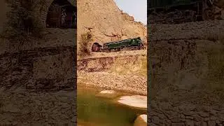 Nari Gaj Sibi Balochistan #sibi #balochistan #quetta #travel #shorts #travelpakistan #train #tunnel