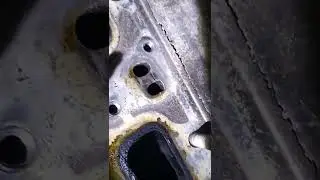 GM Chevy Ecotec 2.4 засоренные вторичные впрыскивающие каналы в головке блока цилиндров. Вот что ...
