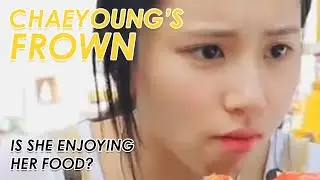 When TWICE Chaeyoung frowns while eating😠🥣✨