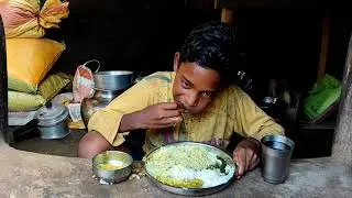 POOR MAN eating rice with MEAT CURRY || India poor people eating || rural life india