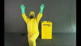 Sicheres An- und Ausziehen eines Kategorie III Typ 3 Einweg Chemikalienschutzanzugs