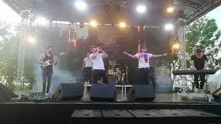BSW LIVE-YAAY cig&aacute;nyosan (BALATONBOGL&Aacute;R)