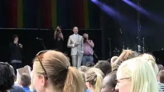 Mark Levengood vid Pridekonserten Jönköping