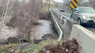 Shitike Creek Flooding - 11am report from Warm Springs, OR