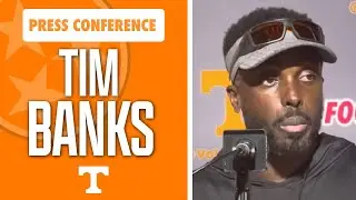 Tennessee football DC Tim Banks talks during Syracuse week I Volquest I GBO
