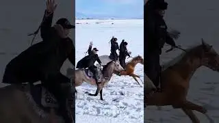 武俠小說照進現實！特警特戰支隊騎警與牧民一同策馬奔騰，太帥了！ #shorts