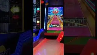 Didn't expect to do that... 😅 #shorts #bowling #arcade