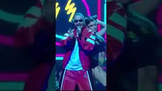 J Balvin performing at the MTV VMA&rsquo;s