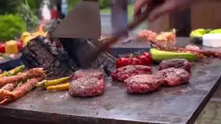 Quan Garden Art - Buitenkoken met een BBQ vuurschaal -