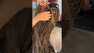 Jumbo fluffy kinky twists