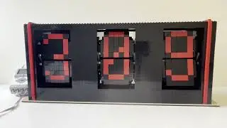 LEGO version of a split-flap display to show three digit number (Final version)