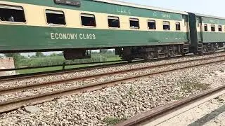 AMAZING TRACK SOUND. TRAIN SPEEDY ACTION. VIRAL TRAIN VIDEO #foryou #railway #samasatta #train 