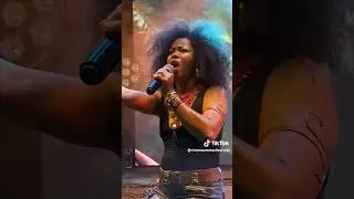 La lionne malgache ! #africanmusic #blues #rock #madagascar #singer #danse