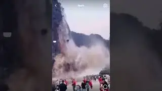 A MASSIVE LANDSLIDES 🤯