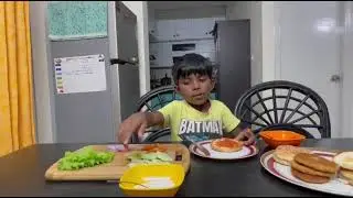 🤣🍔 Crack Cooks #5 &ndash; Eric&rsquo;s BURGER! 🍔🤣