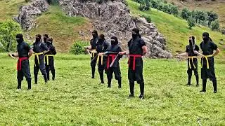 یەکێک لە موسیبەتەکانی دونیا ئەوەیە بێ ئەدەب پێی وایە کەسایەتیەکی زۆر بەهێزی هەیە !#نینجا#پێنجوێن🥷🏿