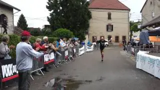Arriv&eacute;e de St&eacute;phane Choulet &agrave; Pont-de-Poitte sur le cross du Beauregard 2013
