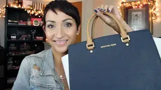 What's in My Purse-Michael Kors Selma!