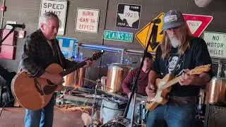 Andy Brown with Dave McNeir and Jim Rennier at the Old Tascosa Brewing Co Jam in Amarillo 12-21-25