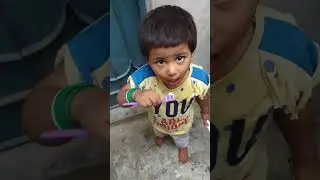 Uwaimirah Learn How to Brush of Her teeth