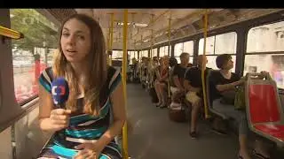 Čern&iacute; pasaž&eacute;ři v MHD Praha