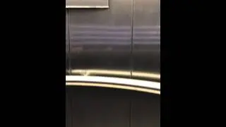 Fahrt mit dem Lift im Schlossberg zum Grazer Uhrturm